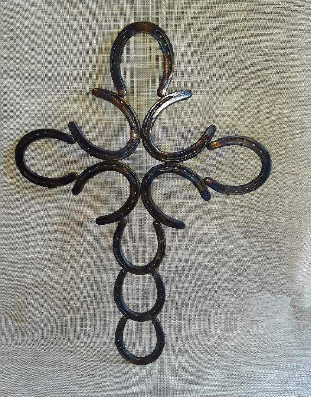 Horseshoe Wall Hanging with 10 horseshoe