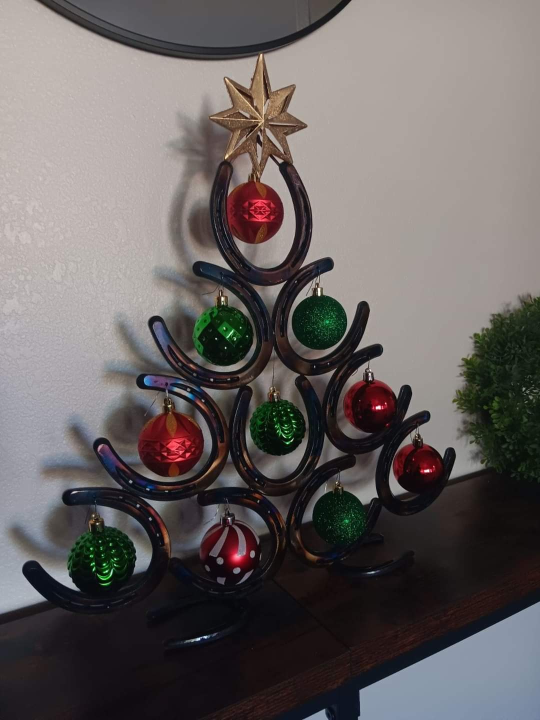 Horseshoe Lucky Christmas Xmas Tree / 4 Tier