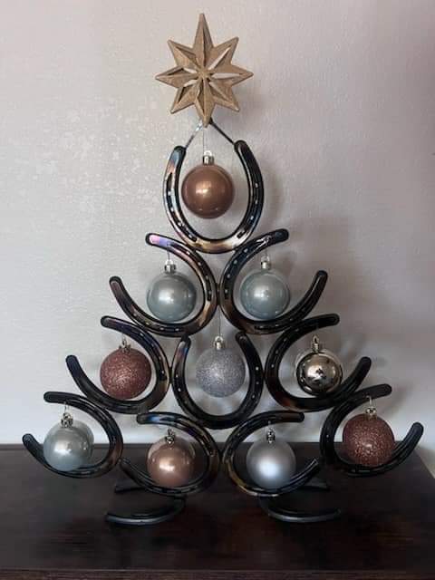 Horseshoe Lucky Christmas Xmas Tree / 4 Tier