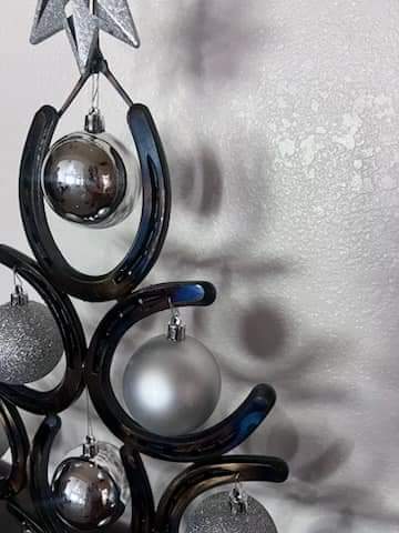 Horseshoe Lucky Christmas Xmas Tree / 4 Tier