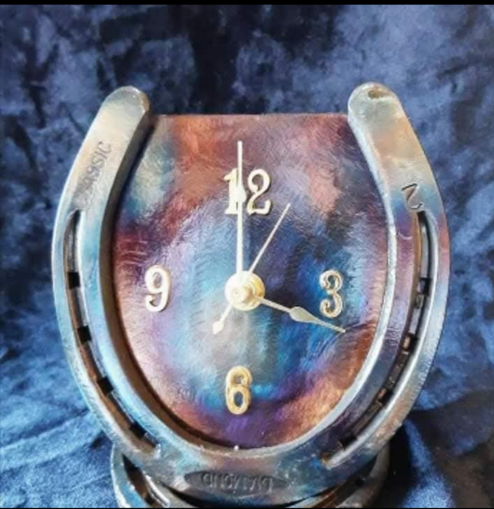 Horseshoe Self Standing Desk Counter Tabletop Clock