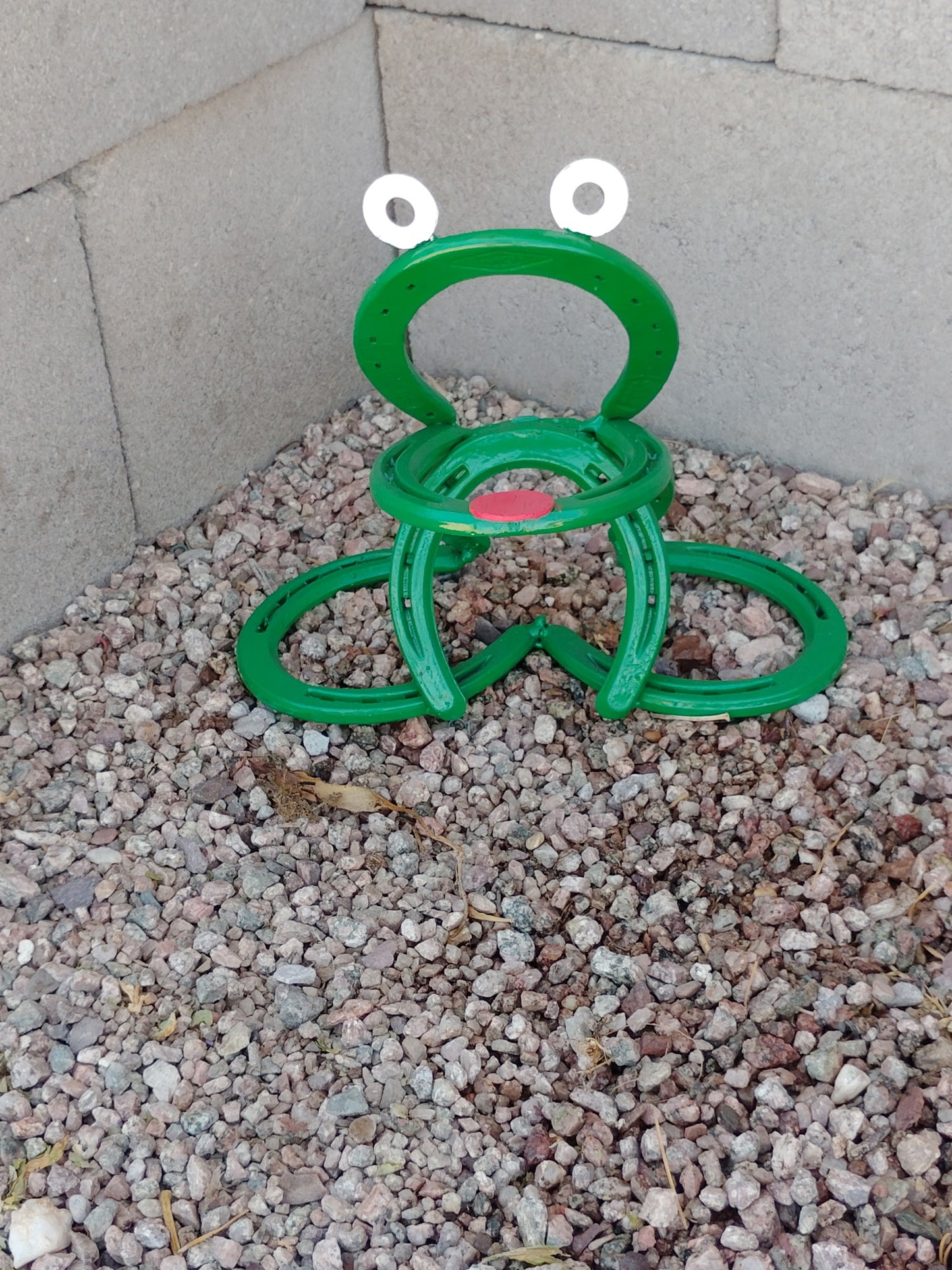 Horseshoe Frog Garden Decor