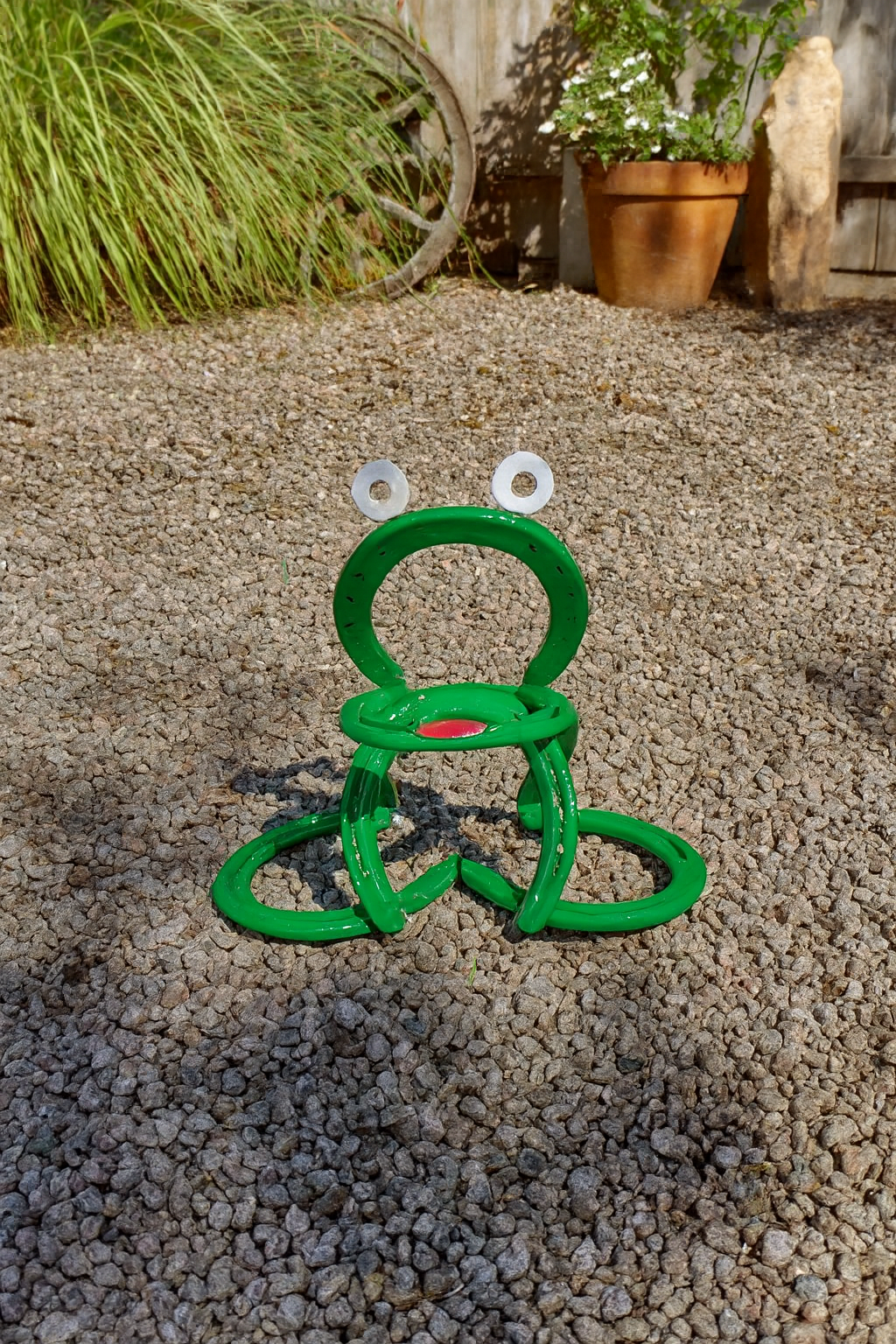 Horseshoe Frog Garden Decor
