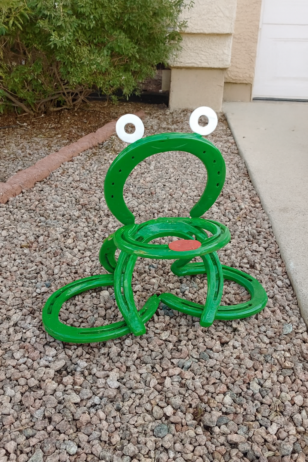 Horseshoe Frog Garden Decor