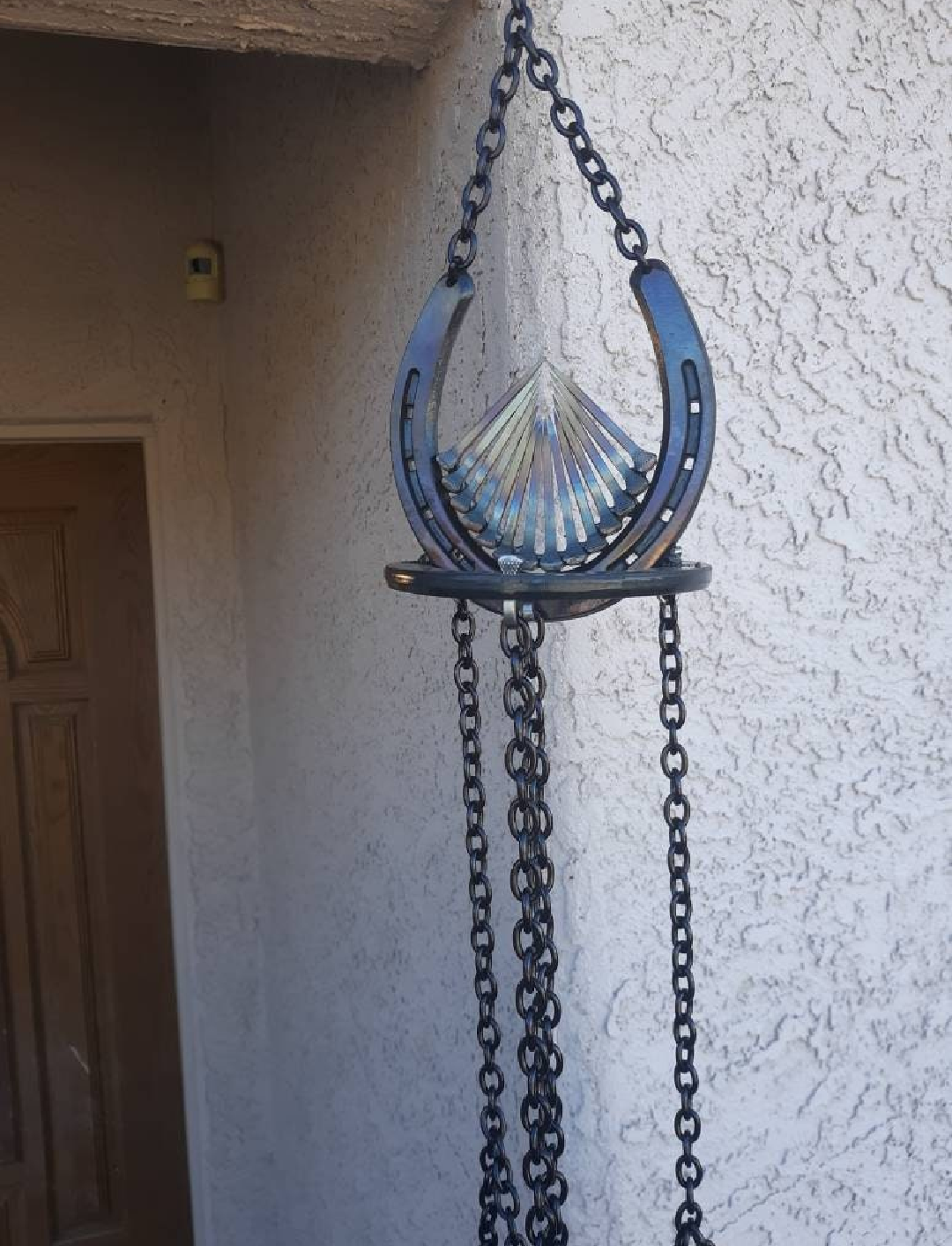 Horseshoe Hanging Wind "Unchime" accented with Horseshoe Nails