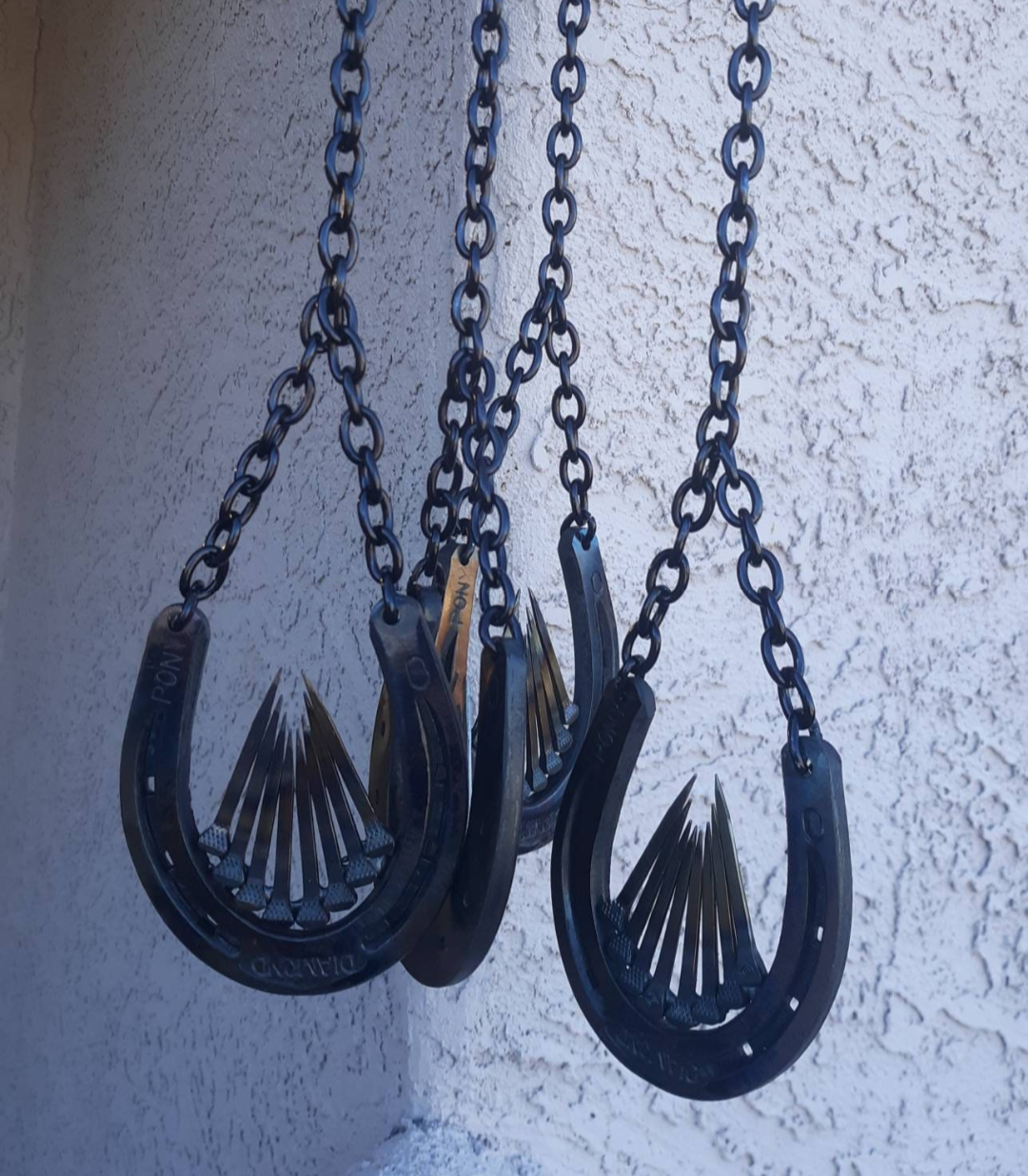 Horseshoe Hanging Wind "Unchime" accented with Horseshoe Nails