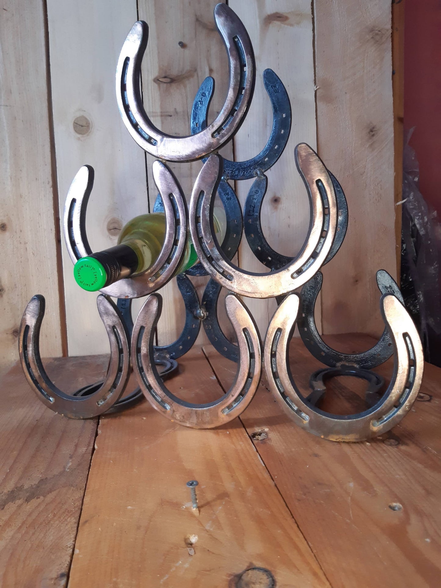 Horseshoe Six Wine Bottle Holder Rack